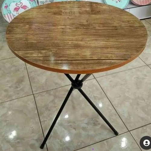 میز خاطره ام دی اف با پایه فلزی بسیار محکم