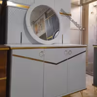 میزکنسول با آیینه کد 105 صفحه دوبل درب ام دی اف رنگ بندی دارد(ارسال با باربری و پس کرایه میباشد )