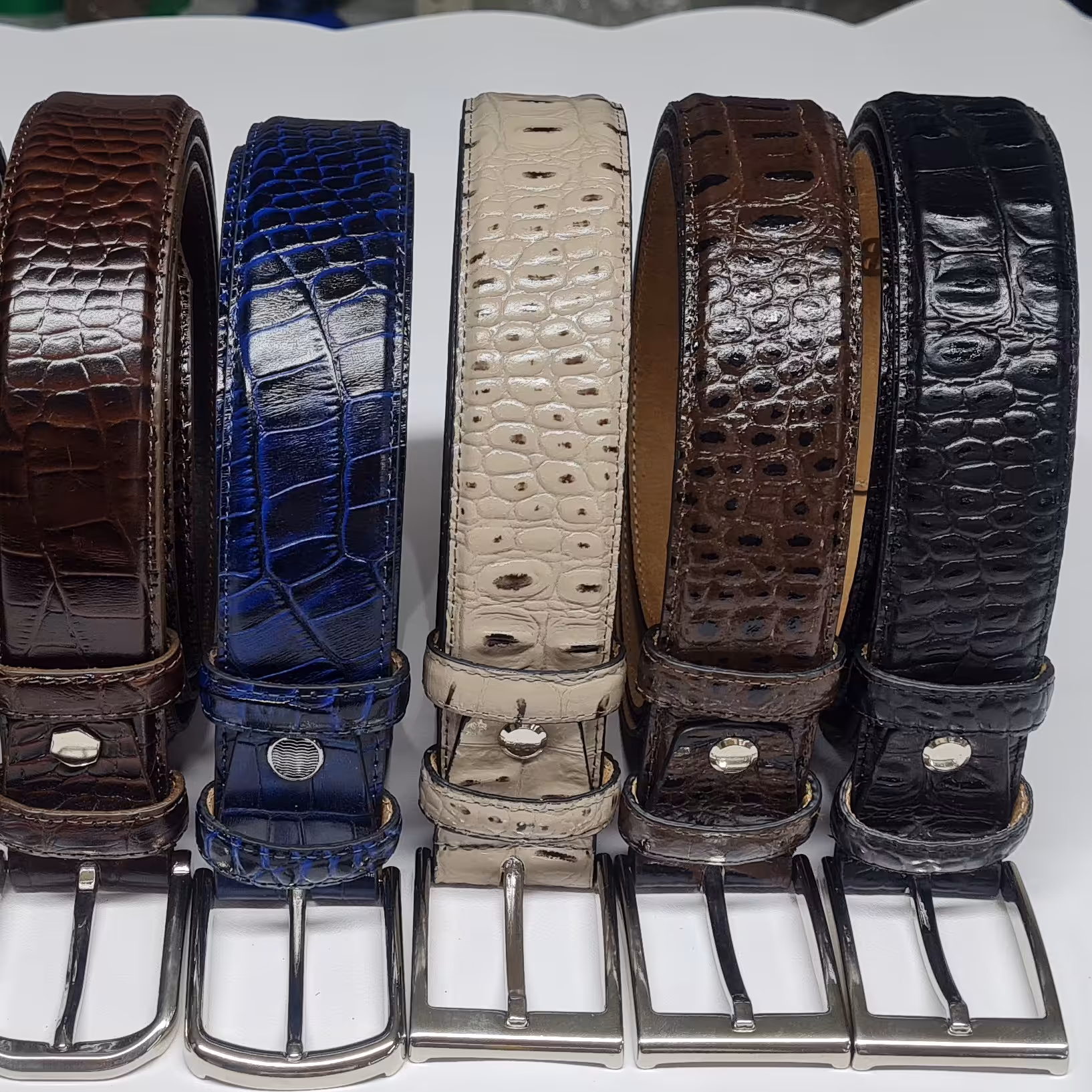 کمربند تمام چرم تهیه شده از بهترین چرمهای گاو