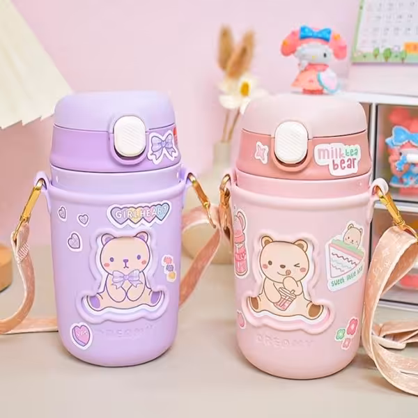 ماگ فلاسکی فانتزی نی دار استیل رویه سلیکونی طرح خرسی  فلاسک کیف سیلیکونی فانتزی وارداتی همراه با استیکر   قمقمه نی دار 