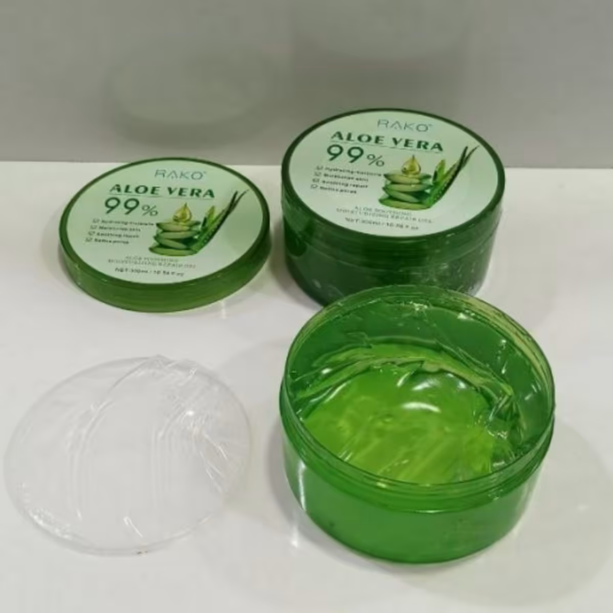 ژل آبرسان دیسار 300 میل حاوی ژل آلوورا
ترمیم آفتاب سوختگی
کنترل چربی پوست
مناسب برای صورت و بدن
مرطوب کننده پوست