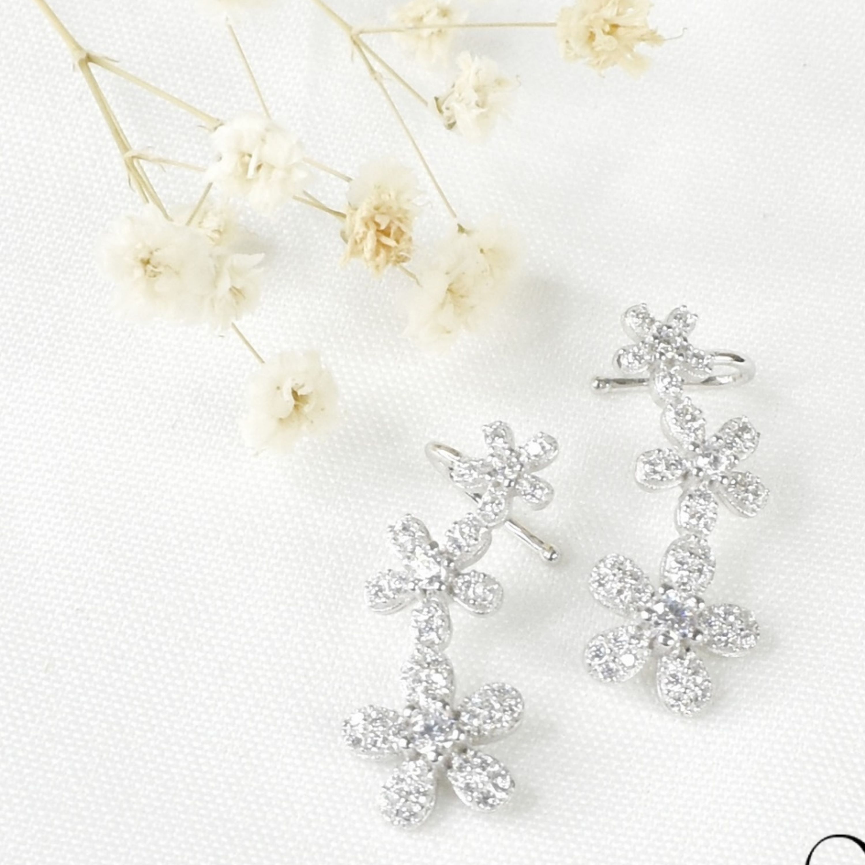 گوشواره گل نقره با عیار 925 ساخت ایتالیا کد6705