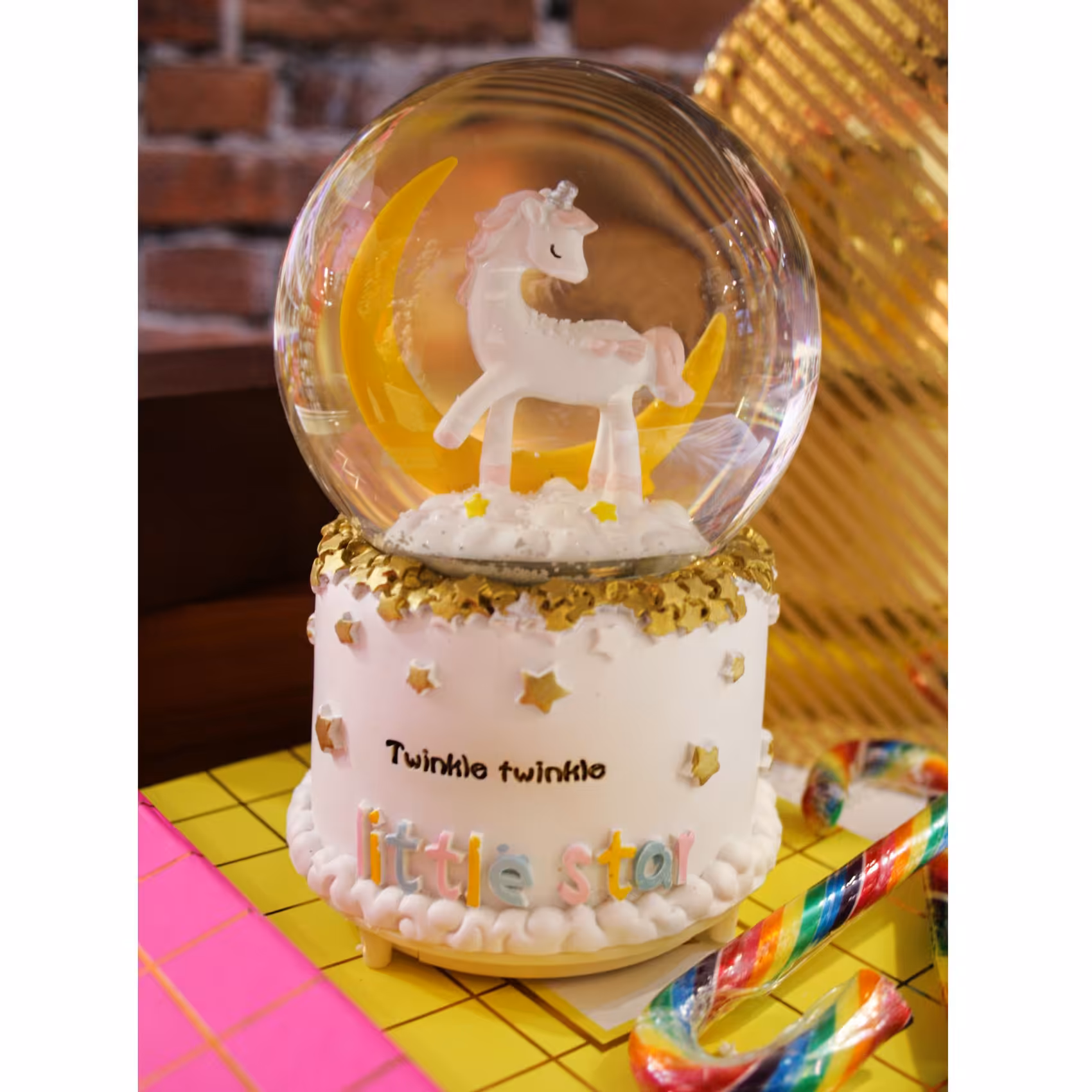 گوی موزیکال طرح اسب تک شاخ