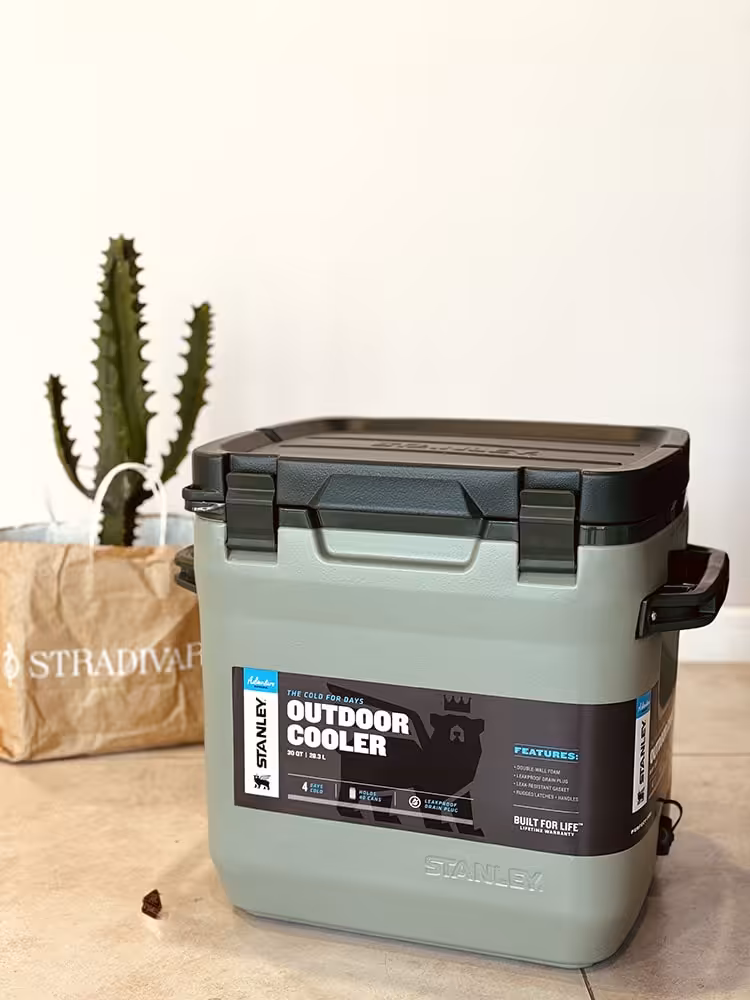 کول باکس استنلی مدل OUTDOOR COOLER حجم 28.3 لیتر