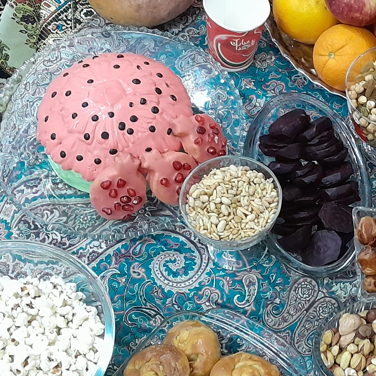 کوکی انار مخصوص شب یلدا، بابهترین کیفیت و رنگ خوراکی خانگی طبیعی،مطابق میل وسلیقه شما عزیزان