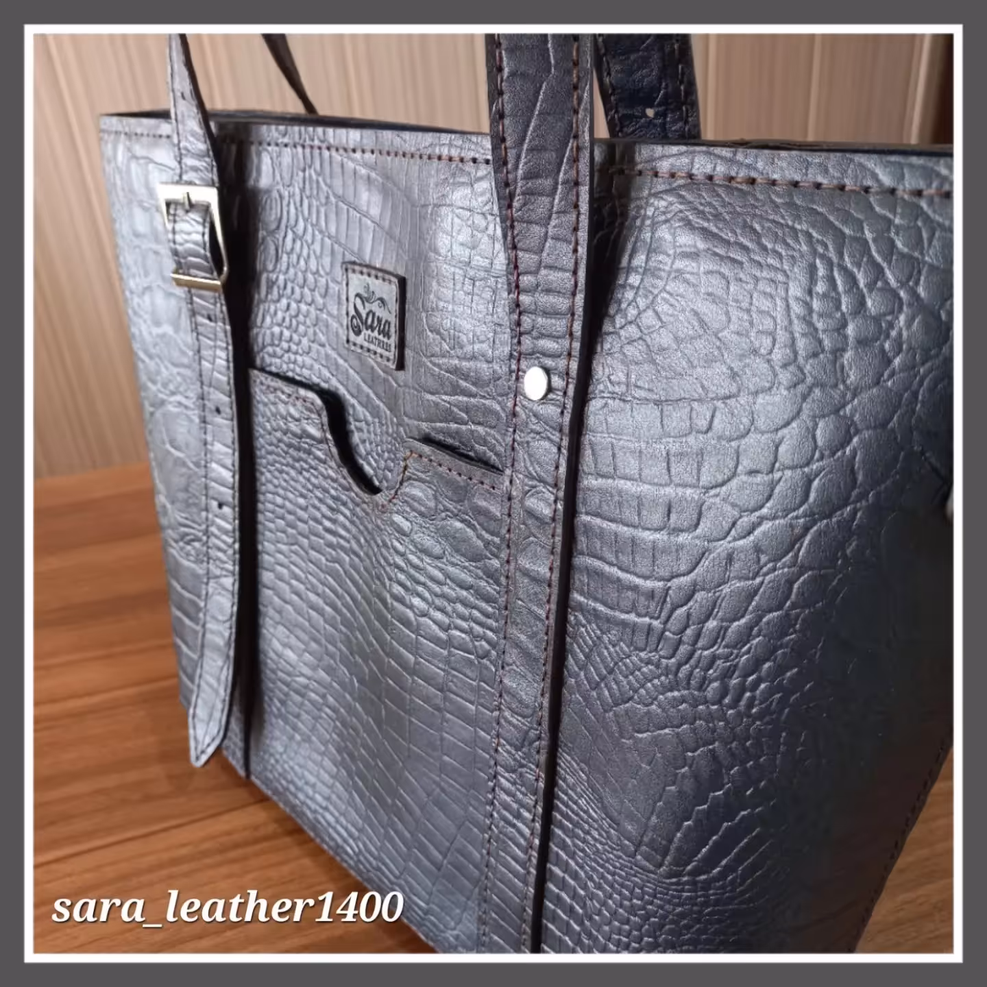 کیف مجلسی زنانه کاملا دستدوز از جنس چرم گاوی درجه یک 