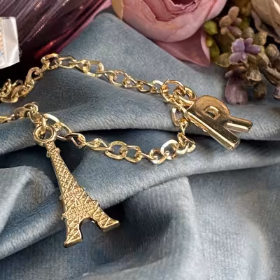 دستبند فوق العاده زیبا و خاص بینظیر در دست فوق العاده برای کادو تولد