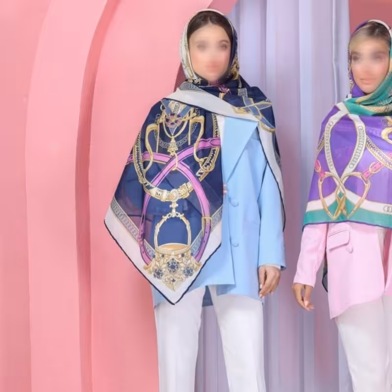 روسری    نخ  ابریشم   گارزا    آندیا  مجلسی  ارسال رایگان بسیار شیک     دور دست  دوز    سرمه ای قواره بزرگ 140 در8 رنگ