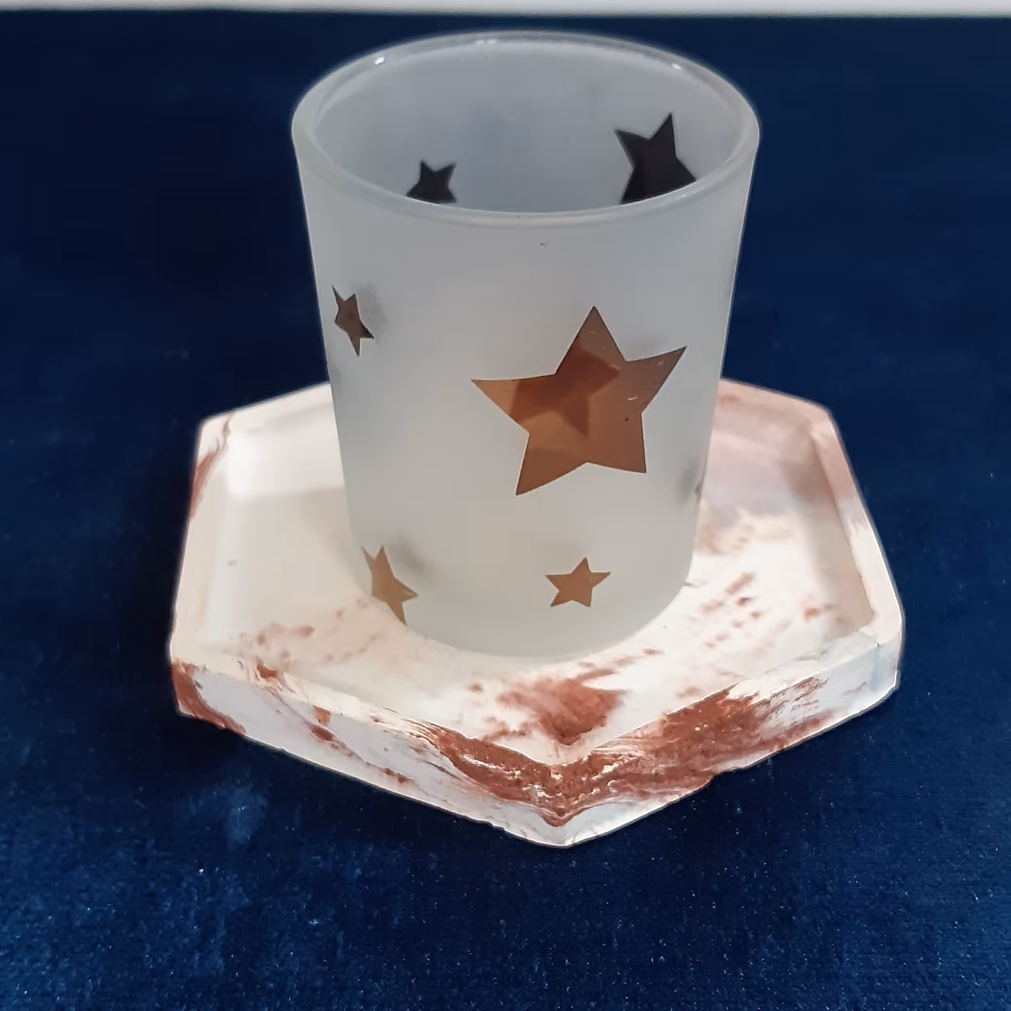 زیر لیوانی شش ضلعی پلیمری (طرح ابروبادی ) با روکش نانو