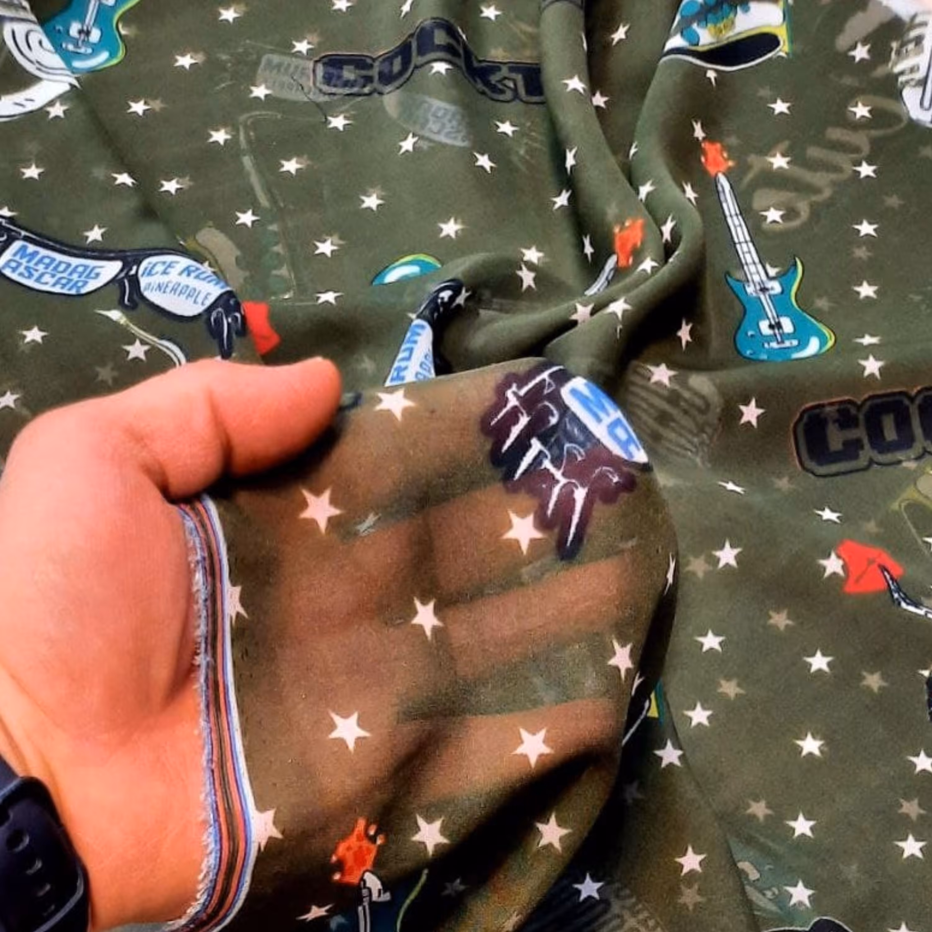 پارچه حریر ژرژت عرض 150 (مناسب شومیز پیراهن شال روسری و....) حراااااج (2)