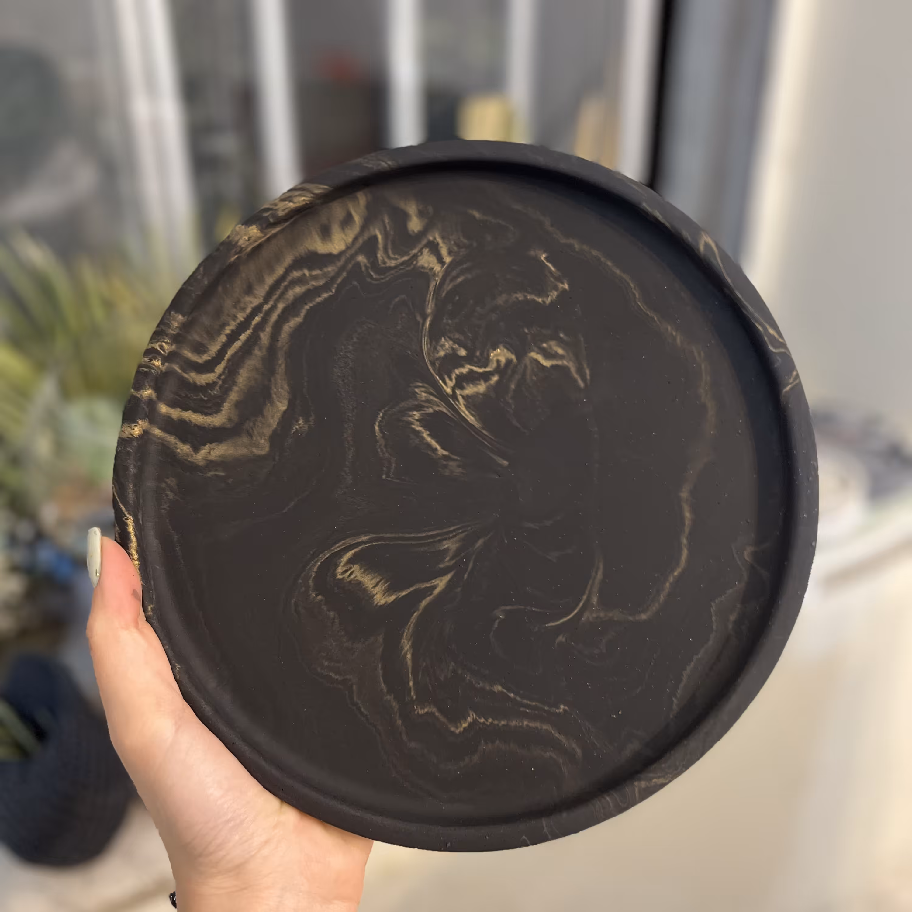 ظرف سرو بتنی مدل ابروبادی 