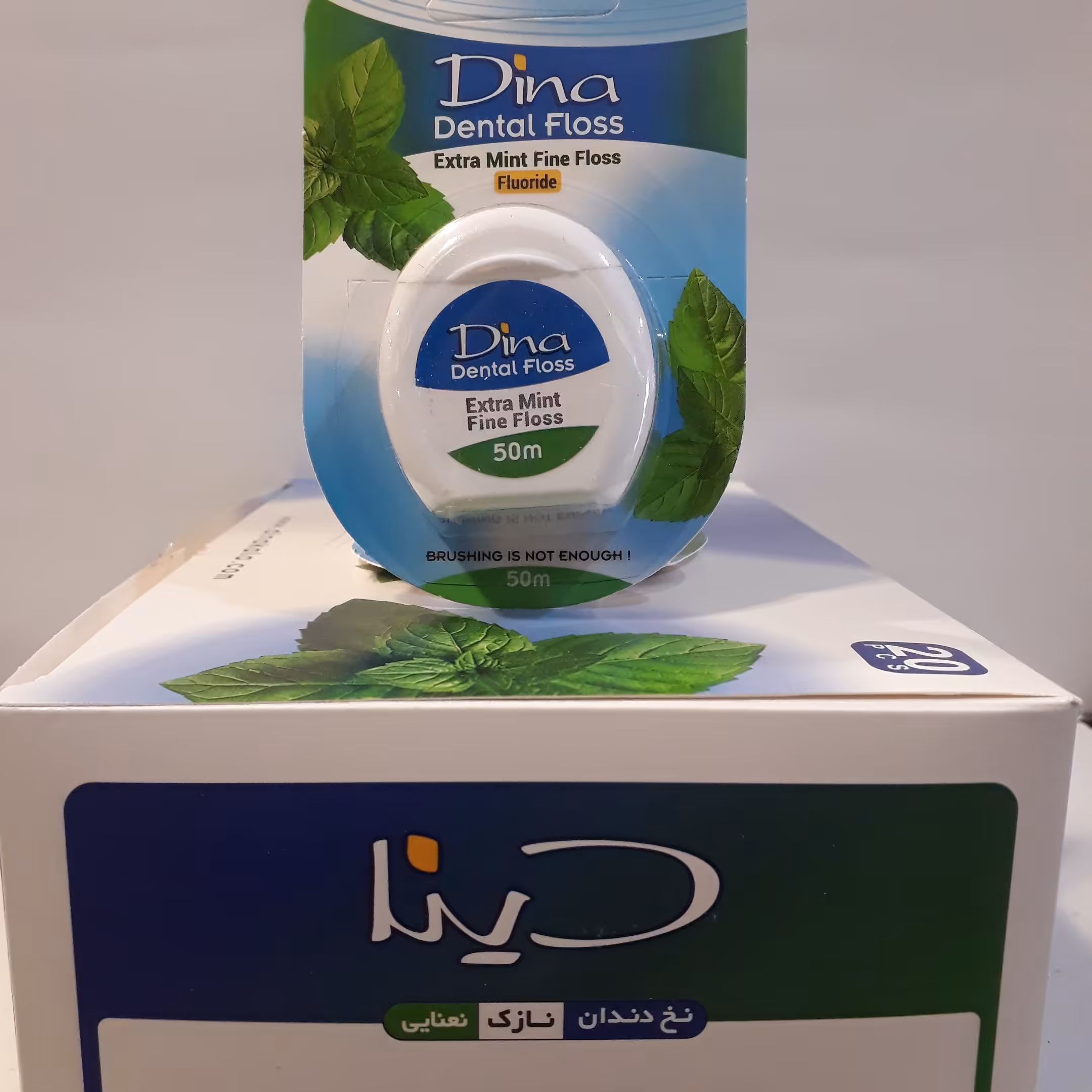 نخ دندان دینا مدل نازک نعنایی 50 متری