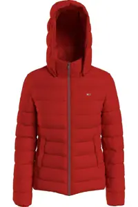 کاپشن قرمز زنانه لوگوی پرچم برند کت لحاف دار کلاهدار سخت DW0DW13741 xnl Tommy Hilfiger