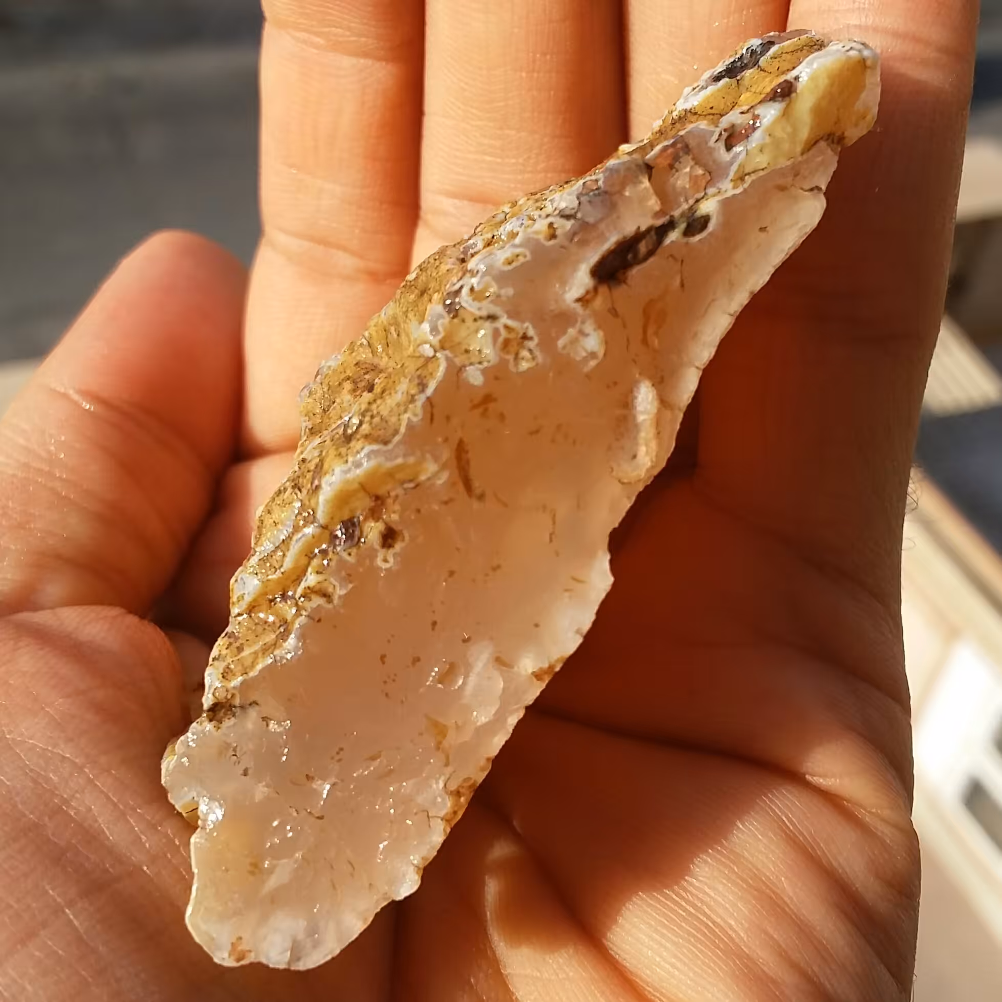 سنگ راف عقیق رنگی محشر دیدنیی بینظیر
100درصد طبیعی
شاهکار خلقت با قابلیت ساخت چند نگین خاص
