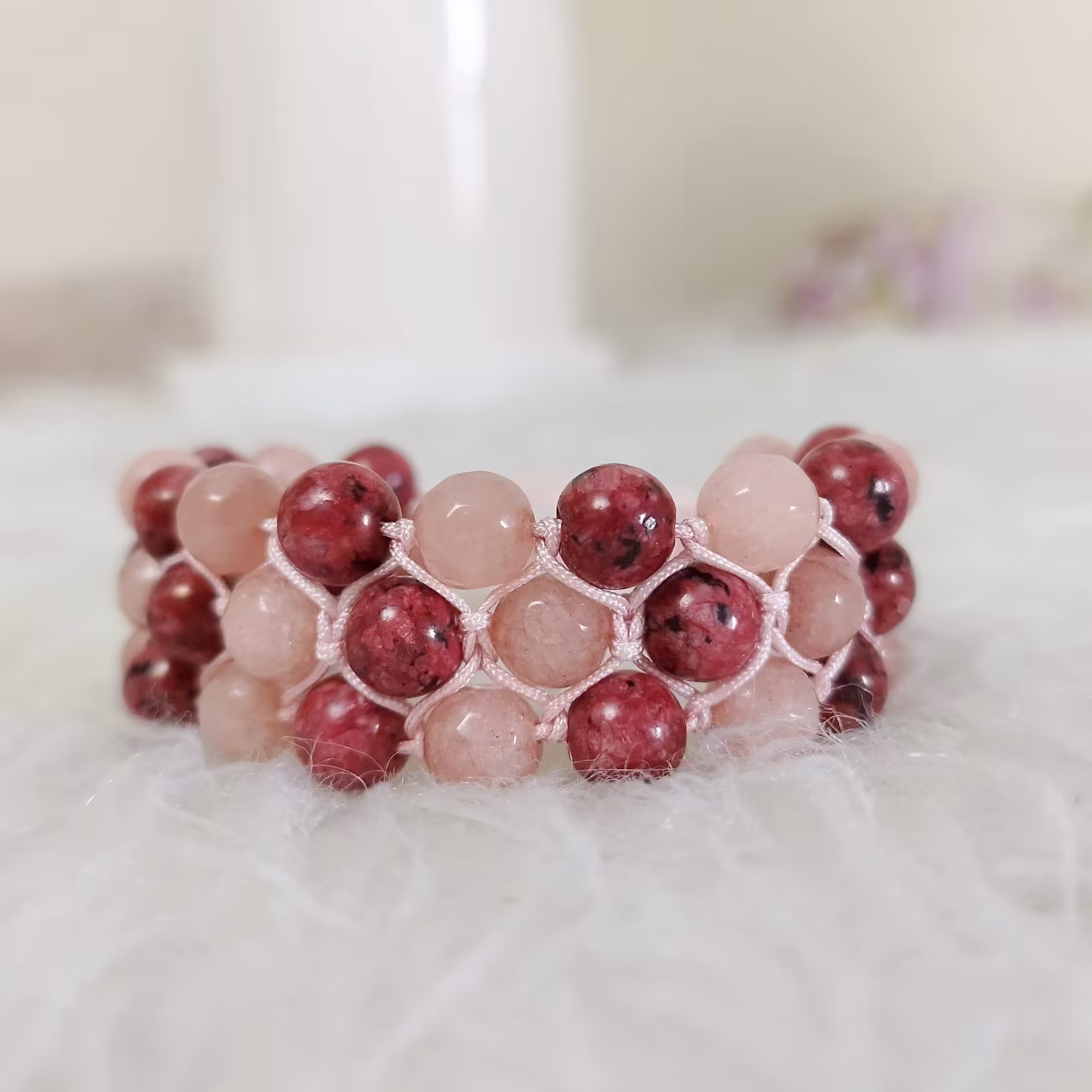 دستبند تماماسنگ عقیق   با خاصیت درمانی بافت کشویی وسه ردیفه