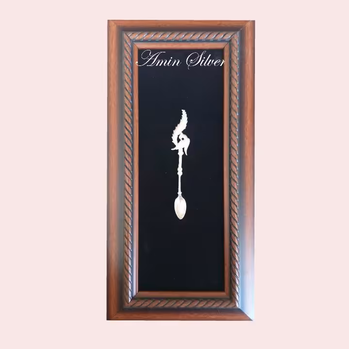 تابلو قاشق نقره با ابعاد 16.5 در 33.5 س