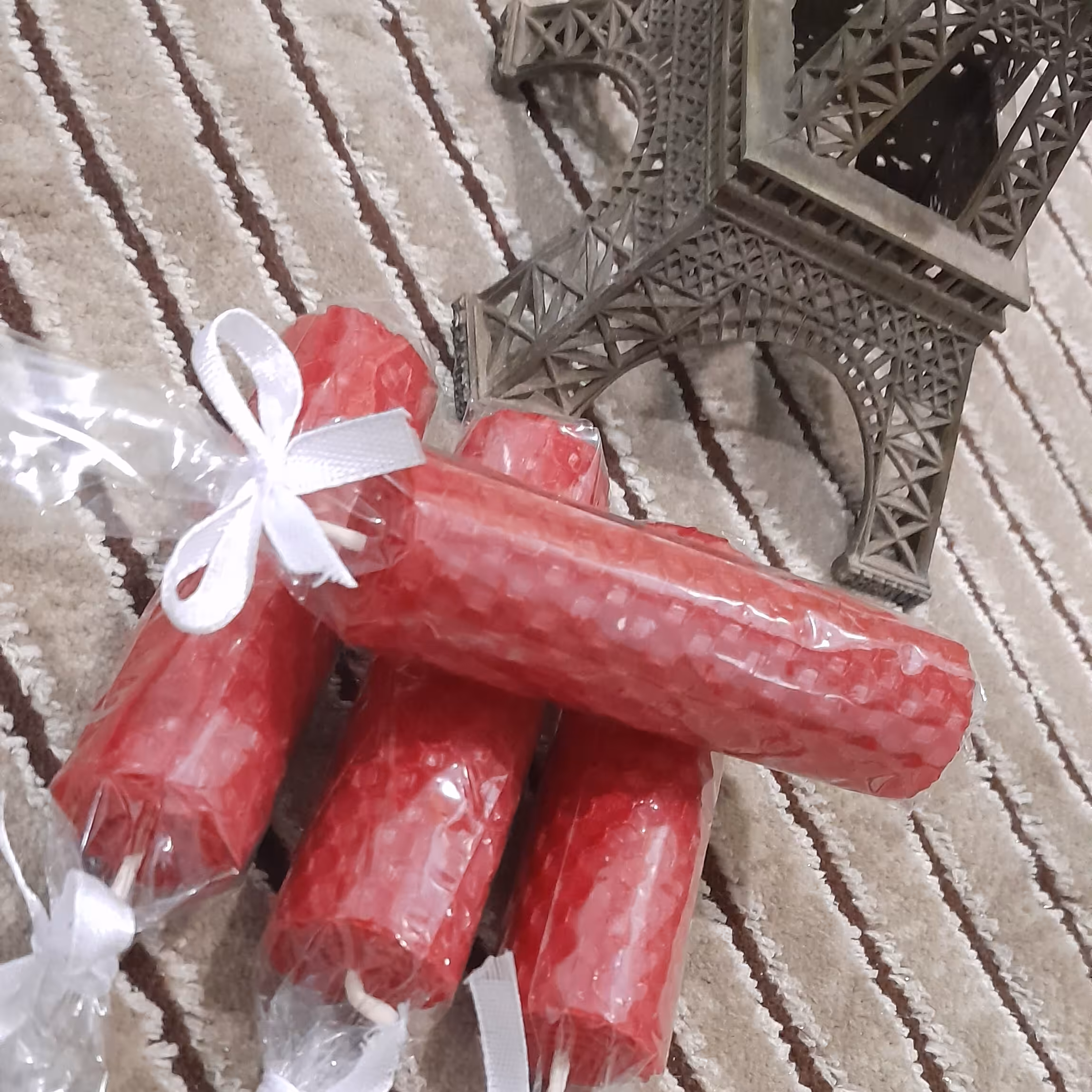 شمع موم عسل قرمز