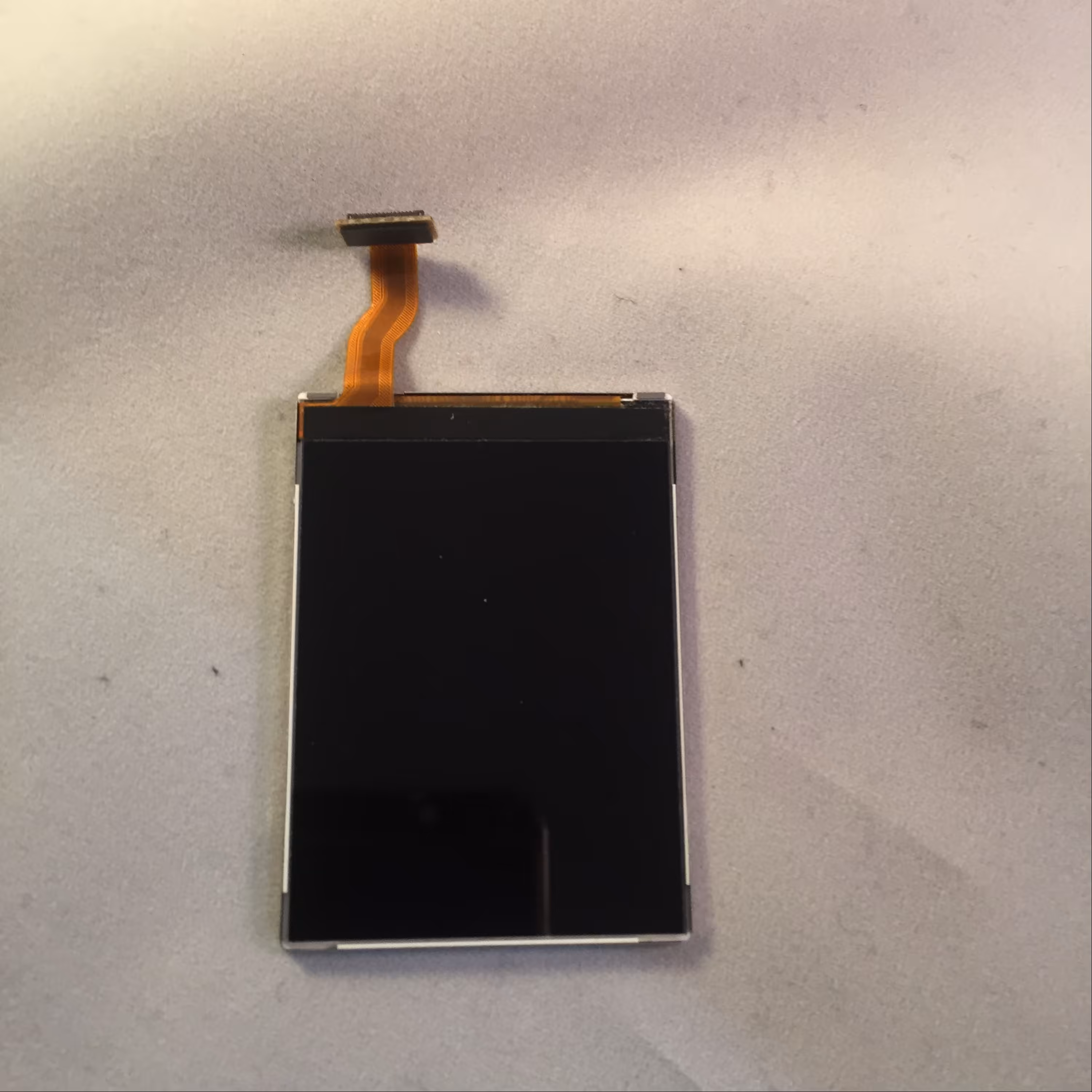 ال سی دی نوکیا 6700 کلاسیک