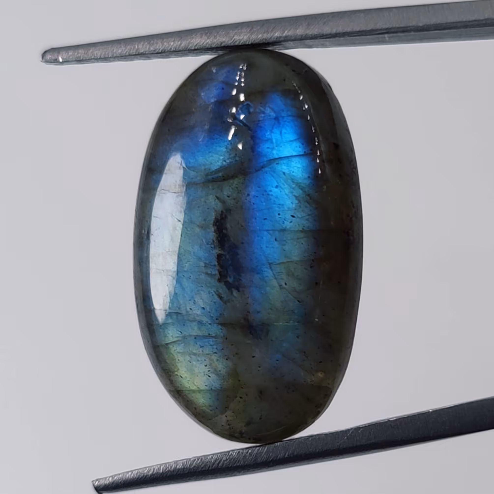 نگین سنگ لابرادوریت معدنی ماداگاسکار                                   