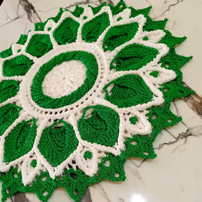 فرشینه رومیزی دستبافت مکرومه سفید چمنی ماندالا اولیتا