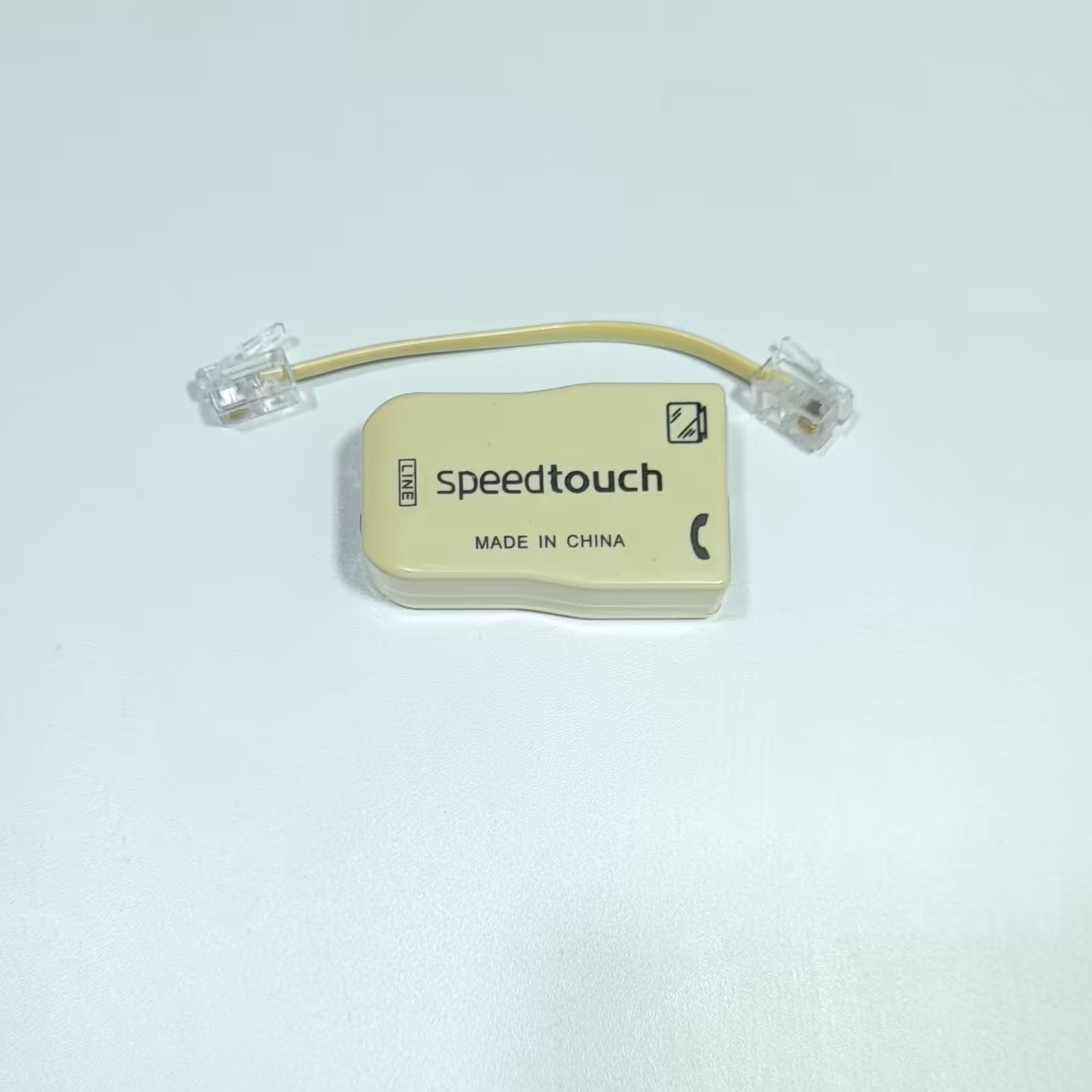 اسپیلتر یا نویز گیر تلفن و مودم جنس خوب داری سیم دوسر سوکت دارای 2خروجی مودم و تلفن