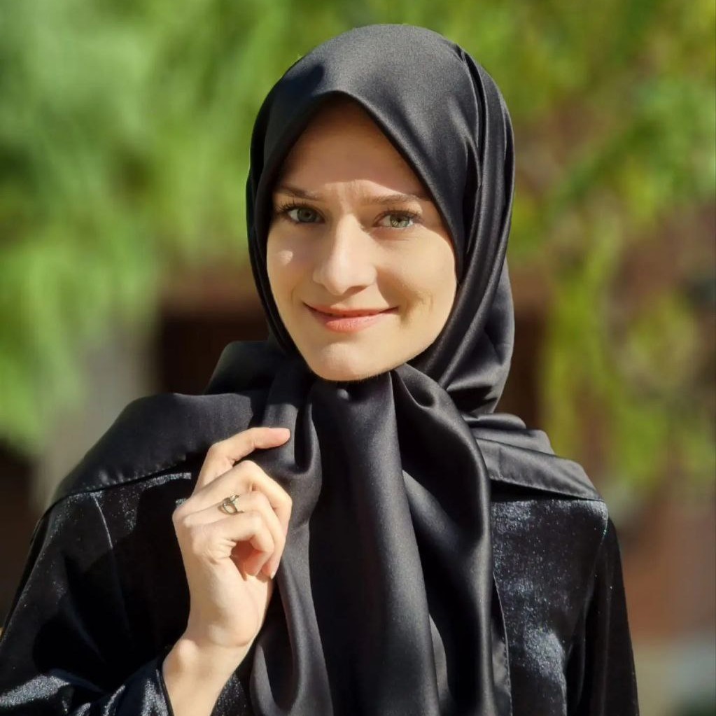 روسری مشکی وارداتی کیفیت عالی شیک وخاص