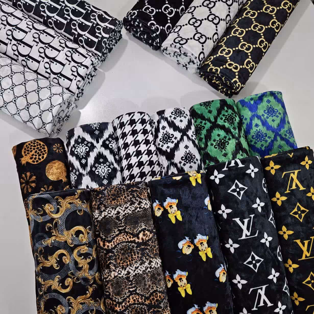 پارچه مخمل آینه ای طرحدار