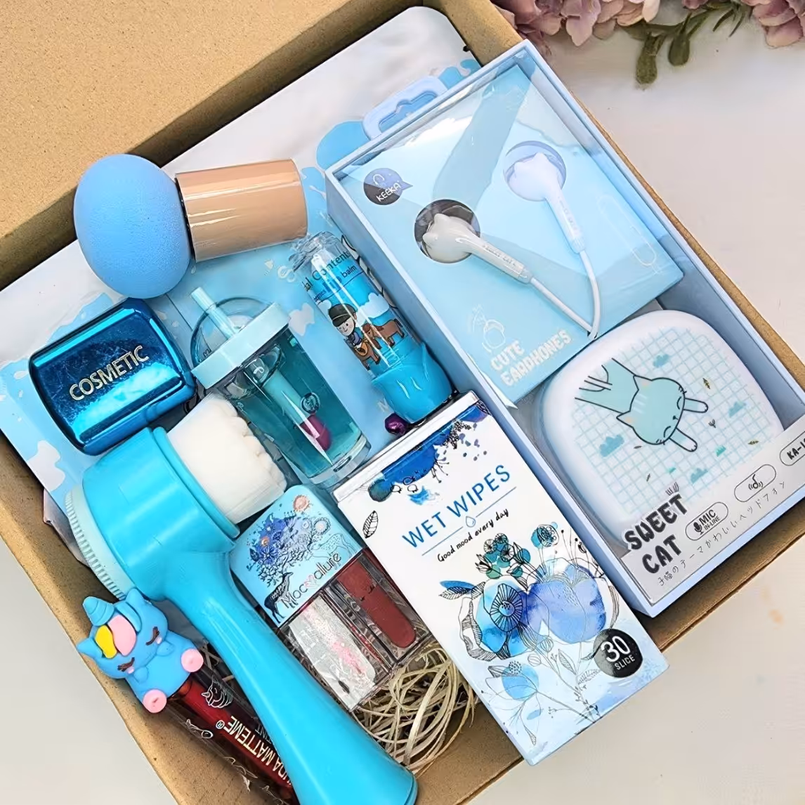 باکس کادو ابی دخترانه لاکچری