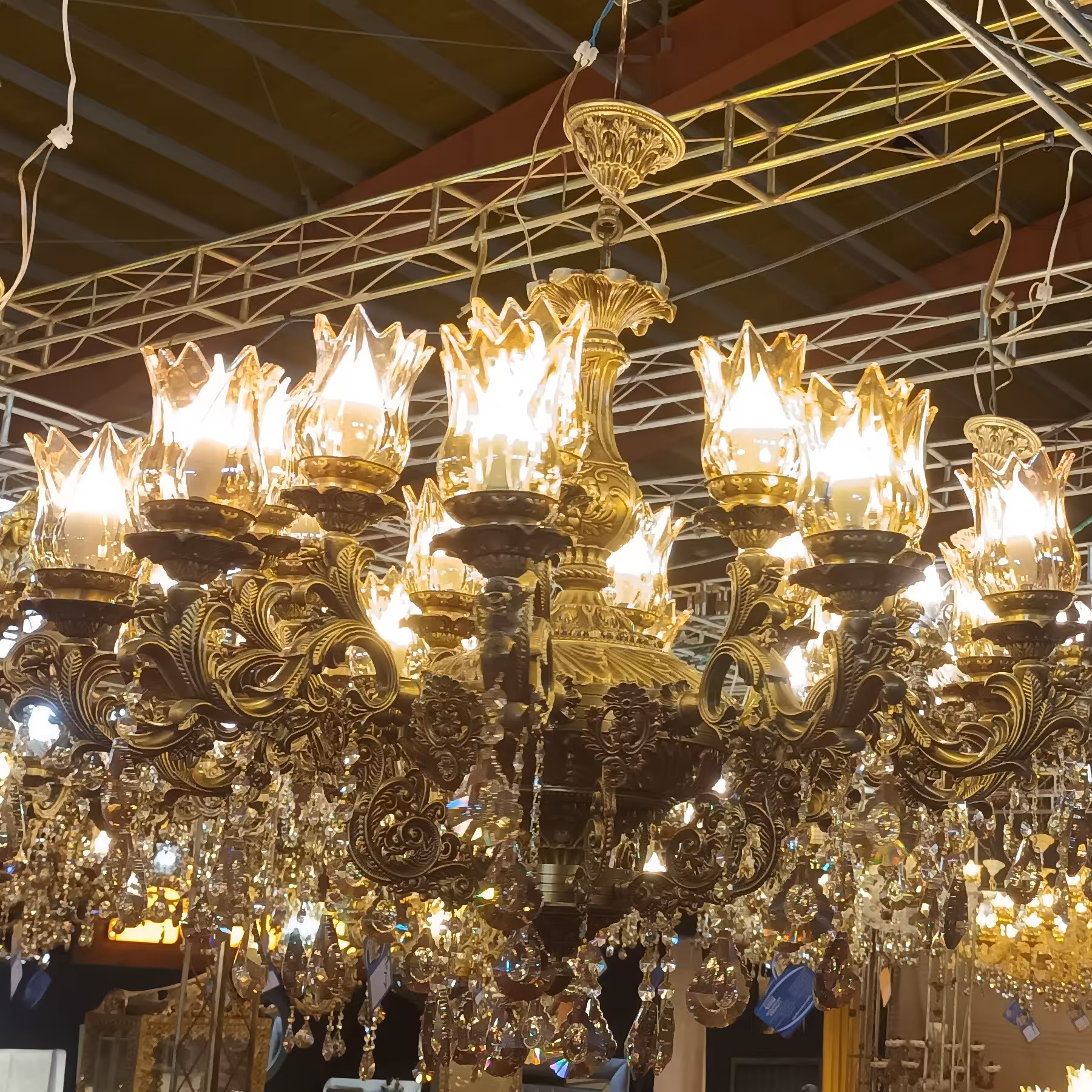 لوستر 10 شاخه مدل ارامیس بزرگ خرید از تولیدی