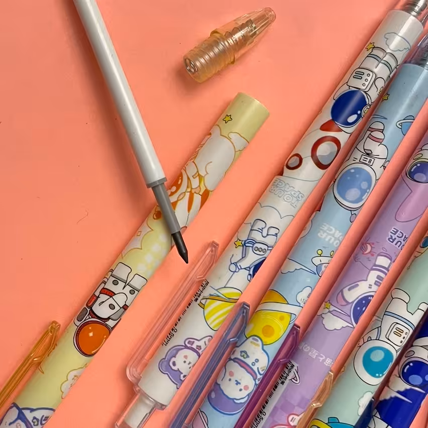 مدادفشاری فانتزی طرح فضانورد با مغزی ضخیم و قابل تعویض سبک و راحت  طرحهای زیبا