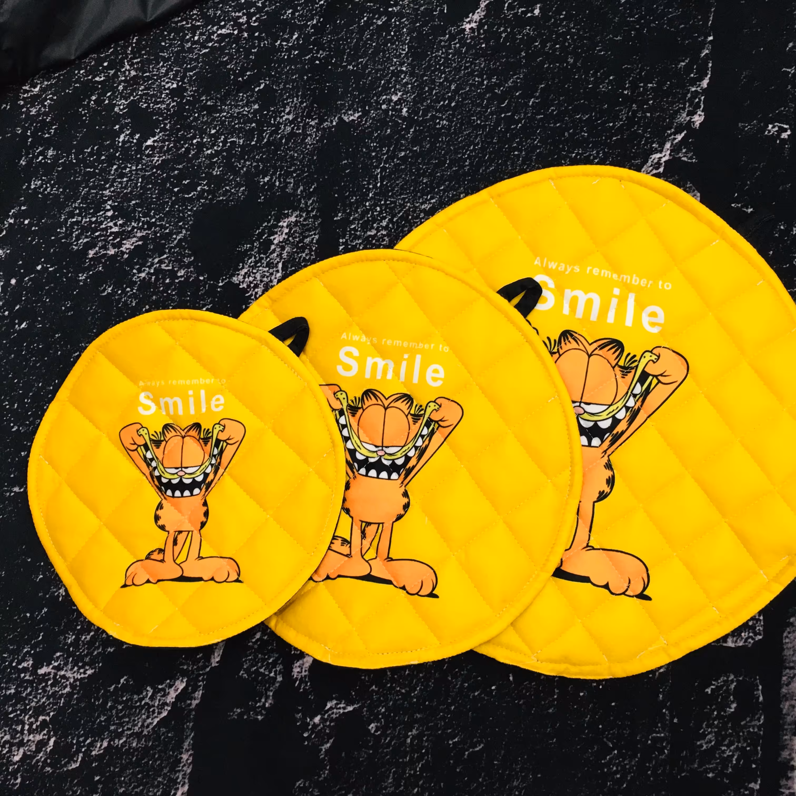 سه سایز دمکنی مخمل