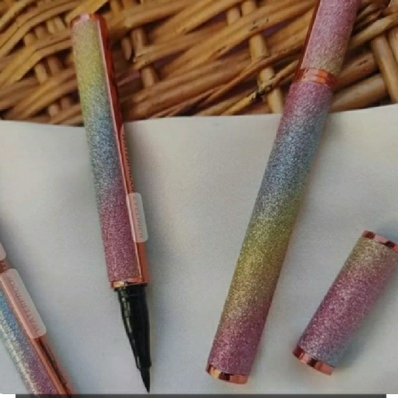 خط چشم ماژیکی هلوگرامی
