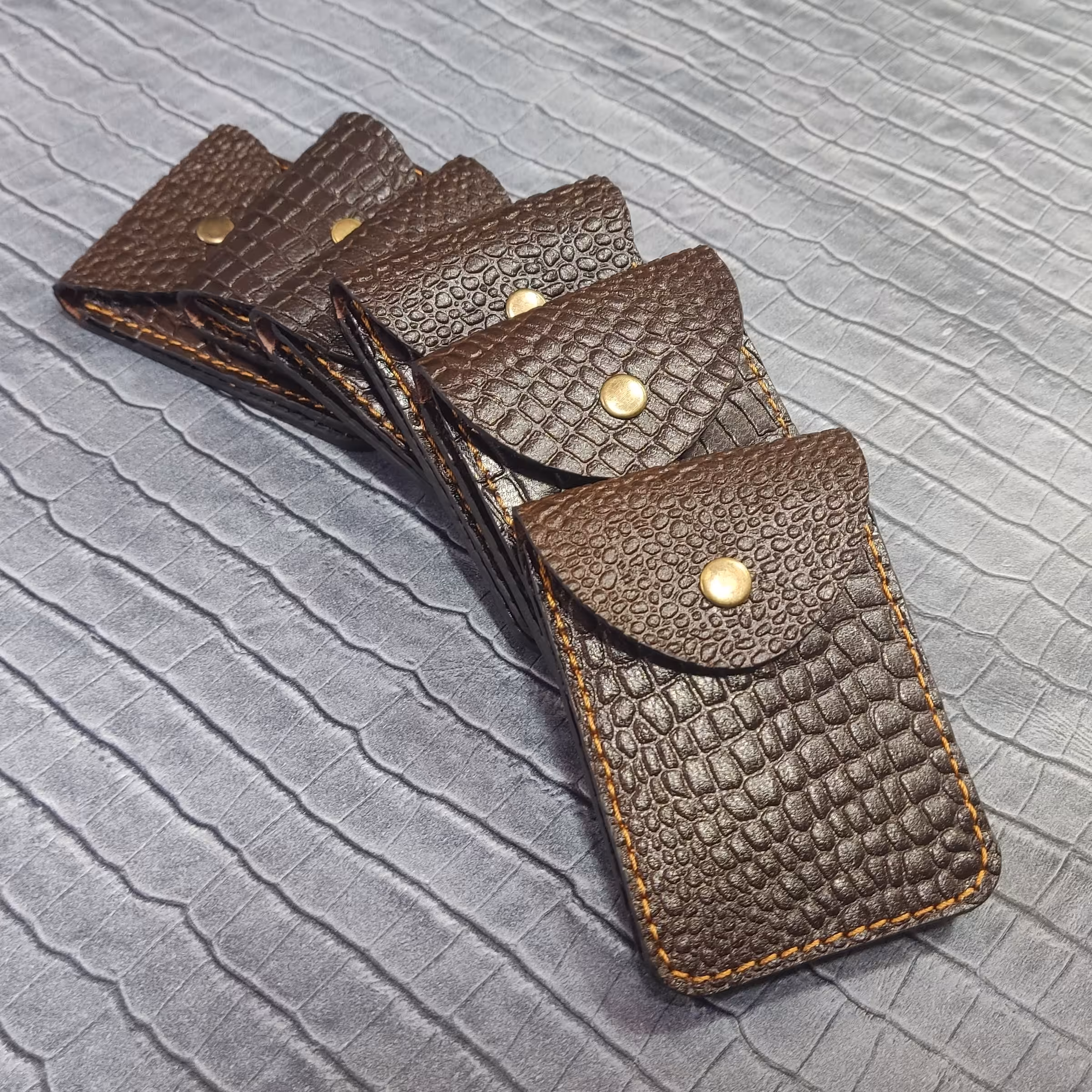  جاکارتی چرم طبیعی سایز جیبی و کوچک 
