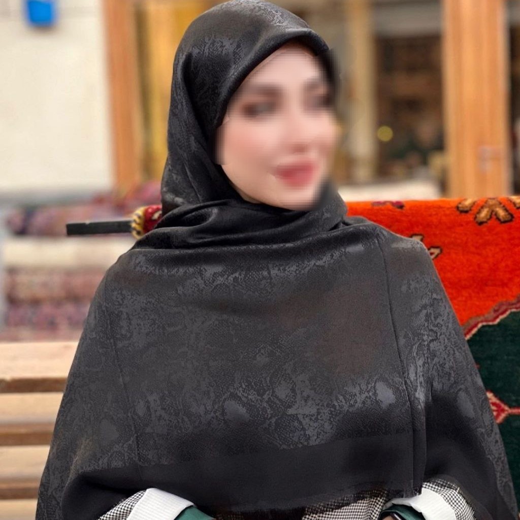 روسری مشکی لمه دار و دو رو