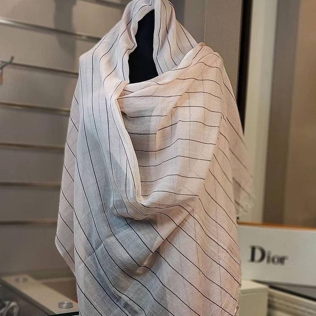 شال نخی رنگ کرم