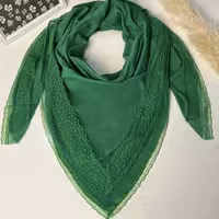 روسری زنانه ودخترانه نخ پنبه گیپور دار قواره 140 سبک و خنک  و بسیار نرم لطیف رنگ سبز (ارسال رایگان)