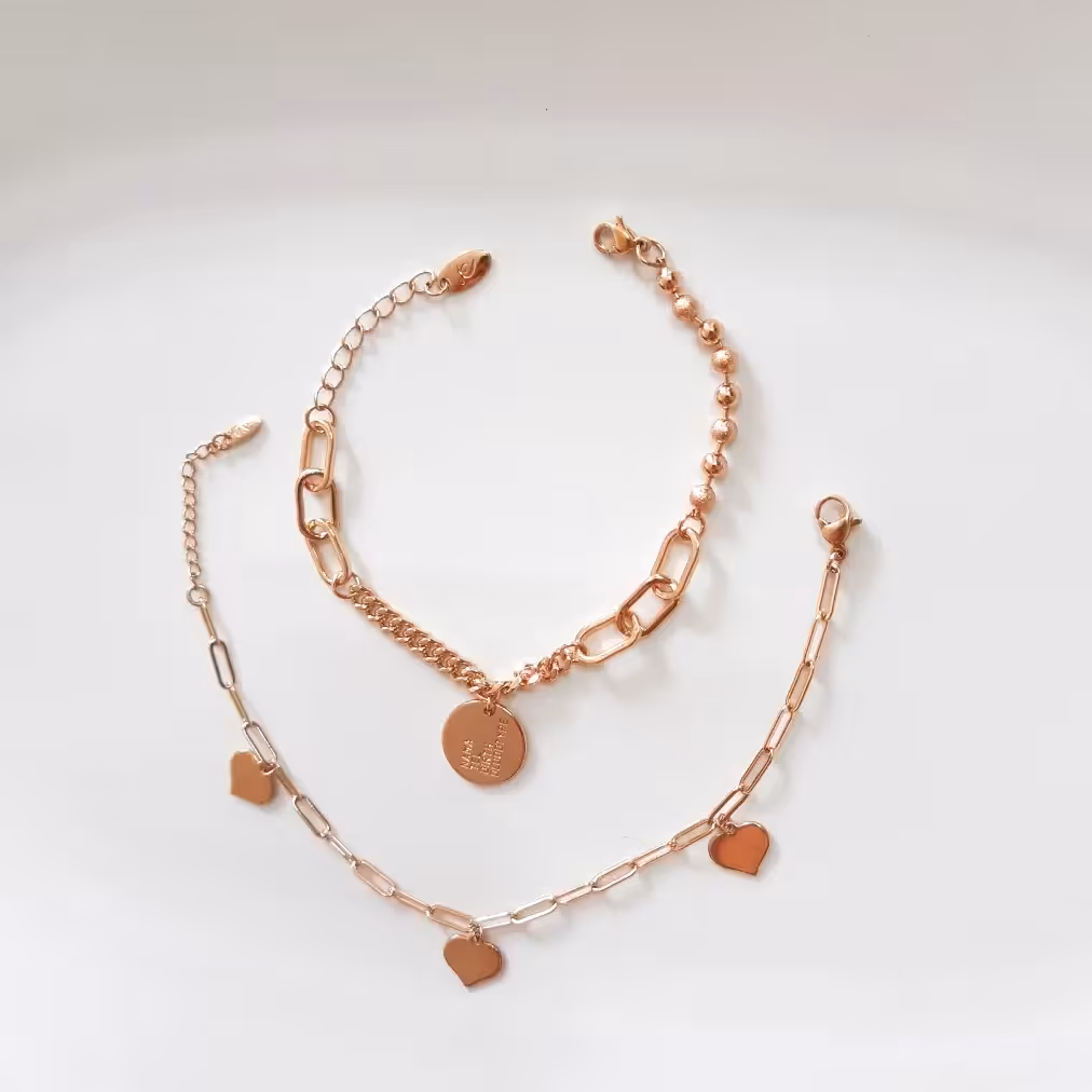 دستبند استیل کارتیر رنگ ثابت  دستبند آویز سکه ای برند ژوپینگ