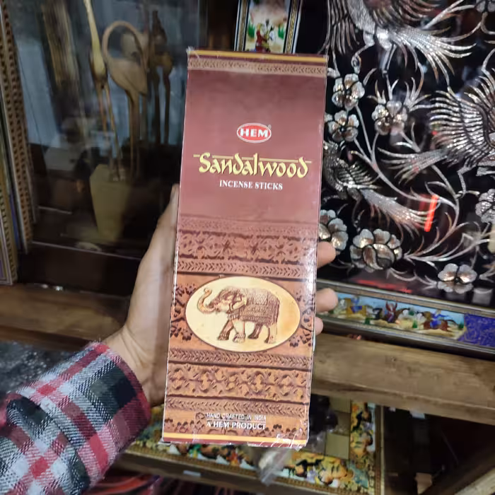عود شاخه ای برند HEM رایحه صندل  بسته 20 عددی