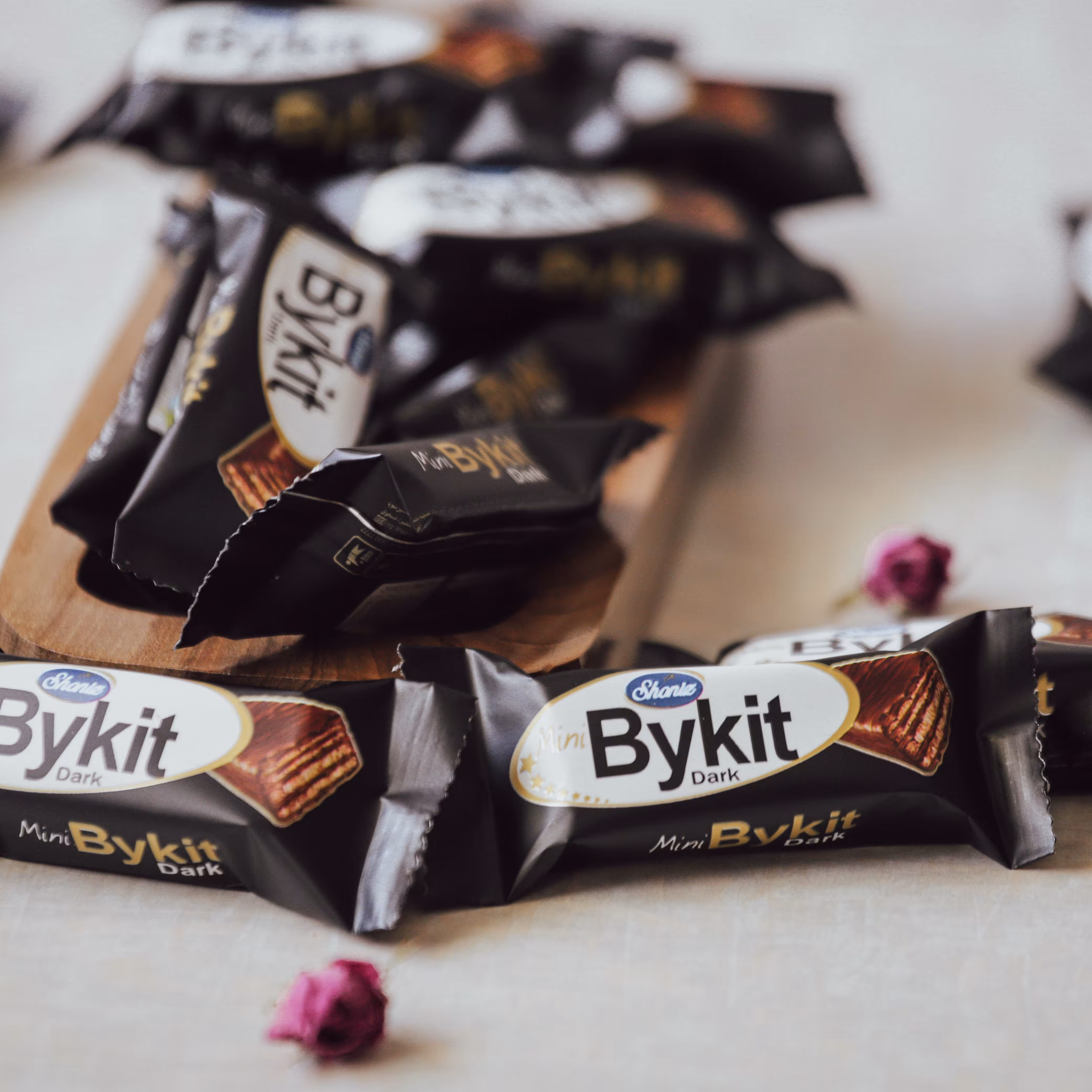 شکلات مینی بایکیت تلخ شونیز