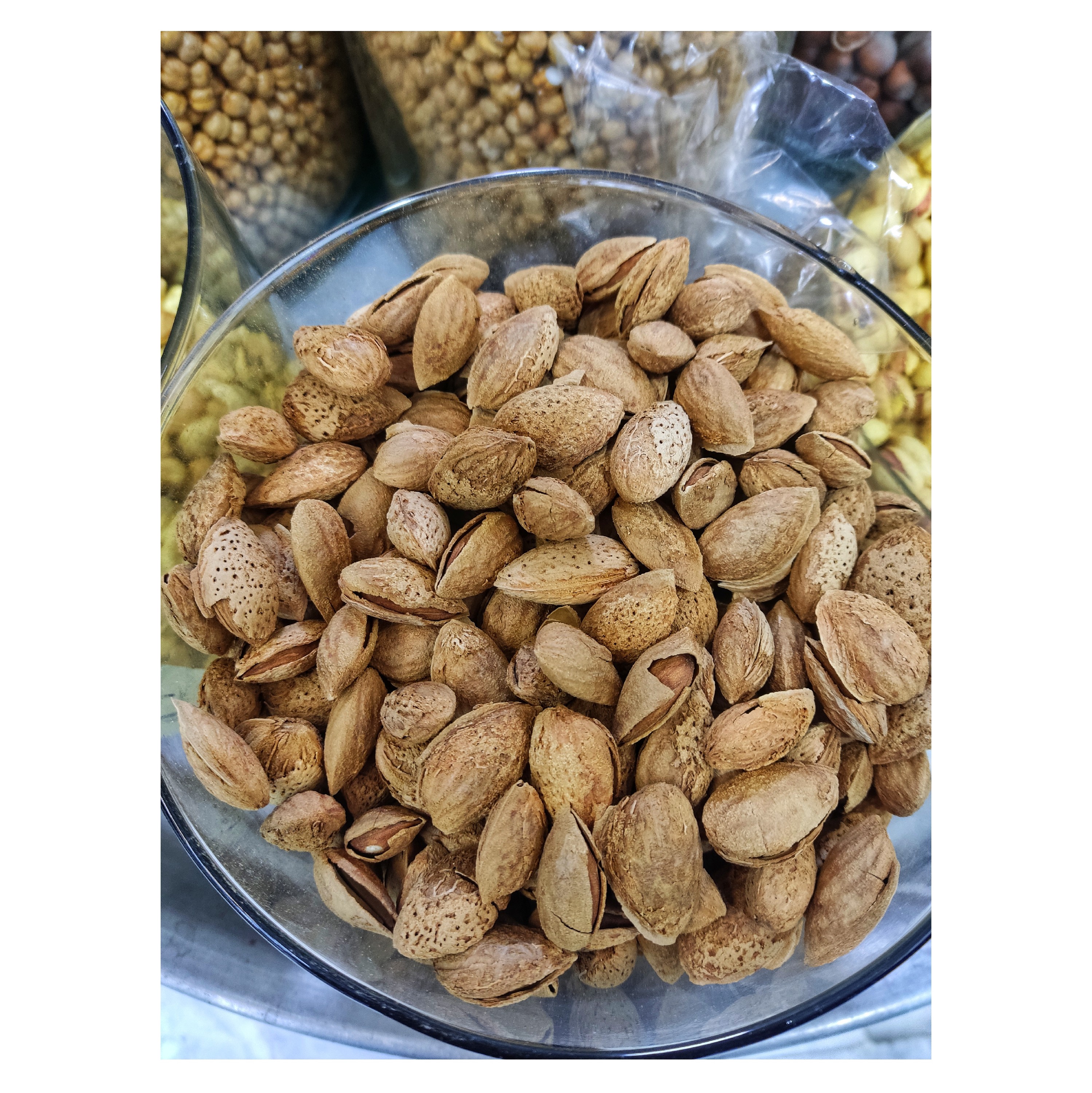 بادام پوست کاغذی