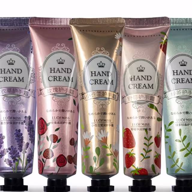 کرم دست 30 گرمی لوفمیس LUOFMISS با رایحه های رز/اسطوخودوس/زنبق/توت فرنگی/کاملیا