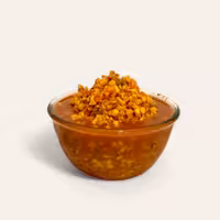 ترشی خانگی قرمز  وزن 1 کیلویی، با طعم متفاوت و خاصِ سیر