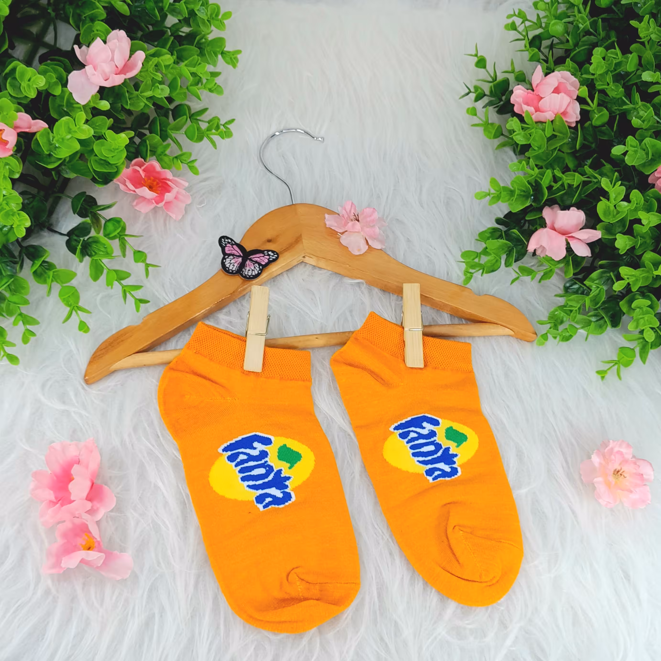 جوراب مچی فانتزی  طرح  نوشابه فانتا  فری سایز 36تا42 جنس نخی( زنانه مردانه)