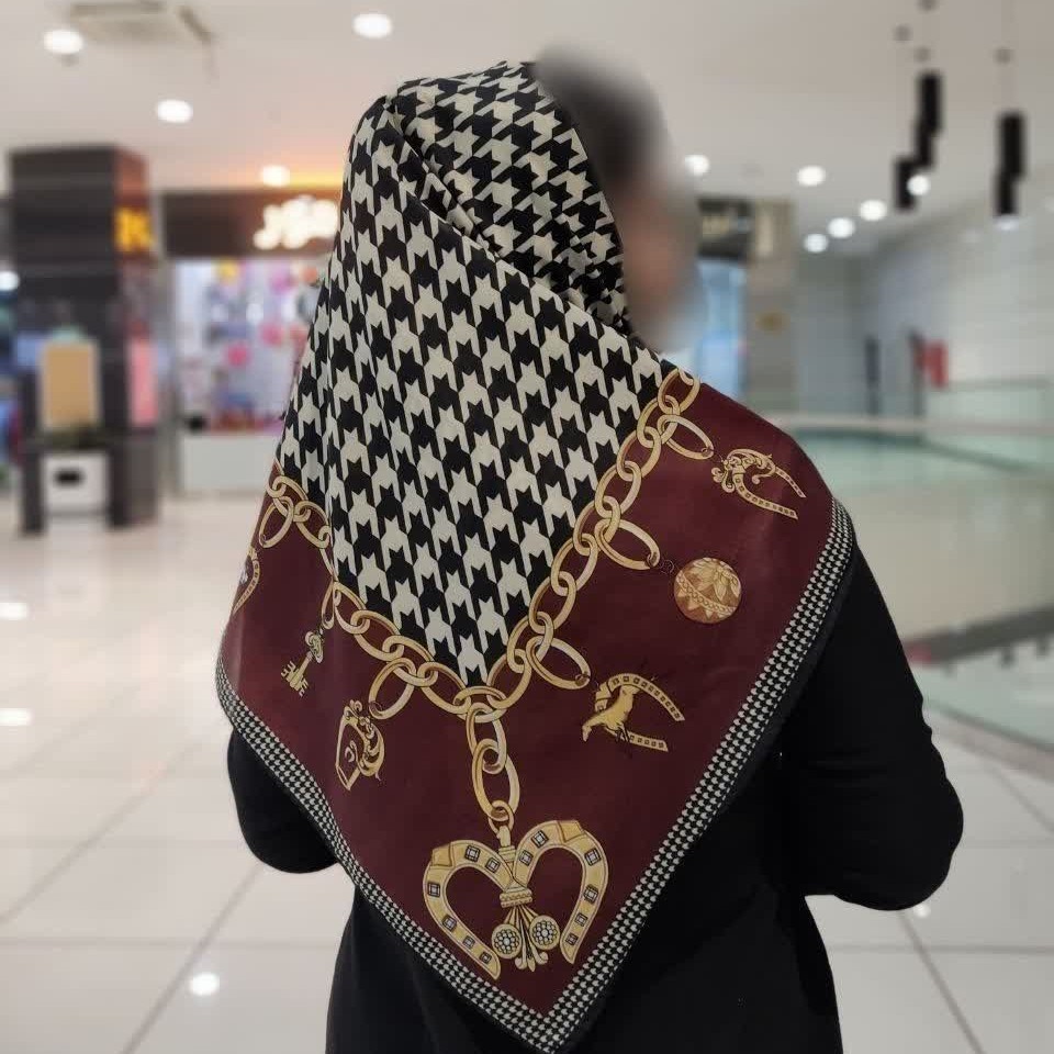 روسری نخی دور دست دوز