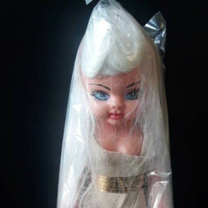 عروسک آزیتا