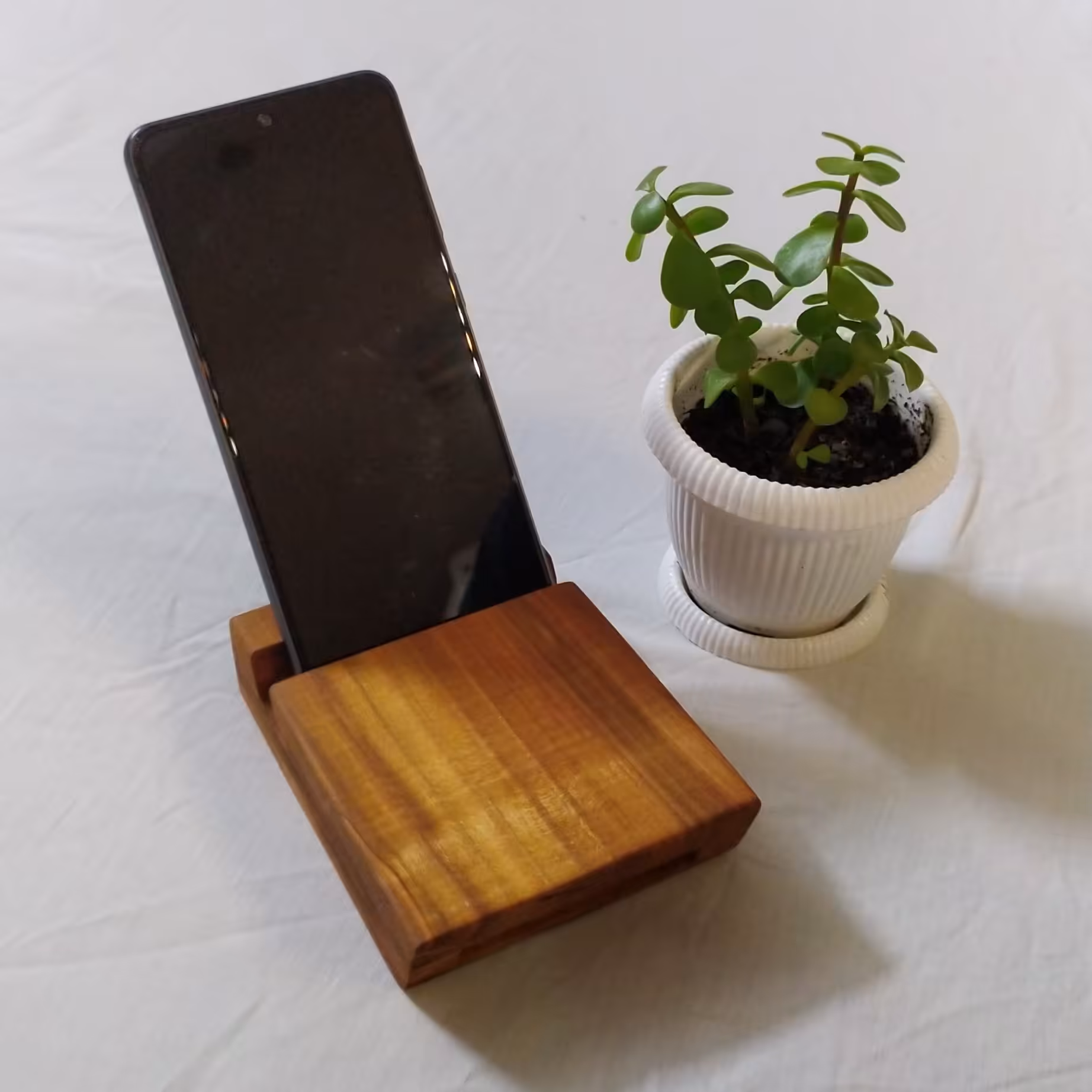 اسپیکر چوبی 