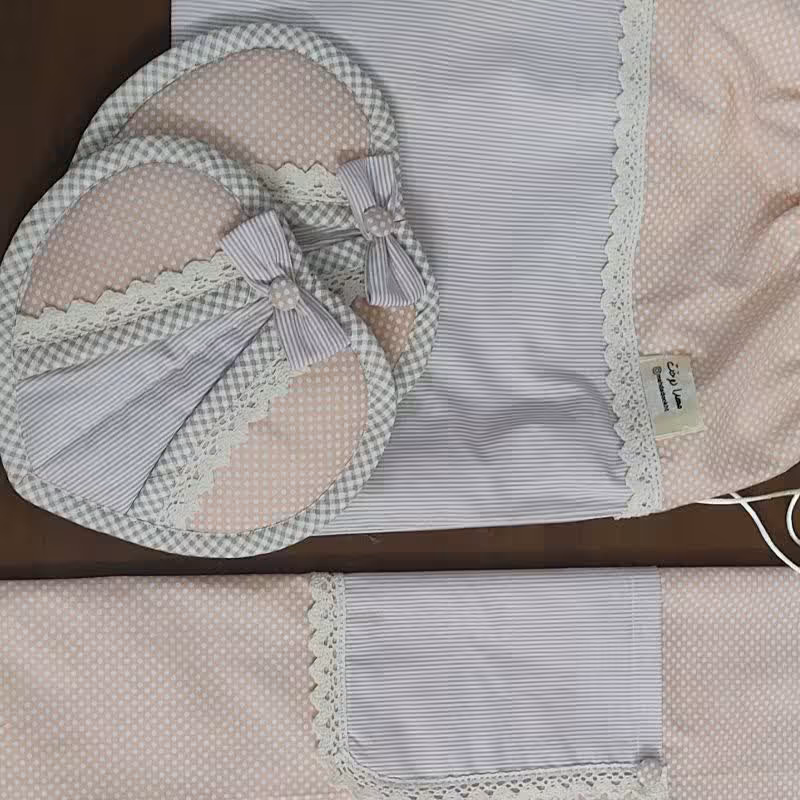 سرویس آشپزخانه  4 تکه ، شامل پیشبند ، دستگیره قلبی ، کیسه سبزی 