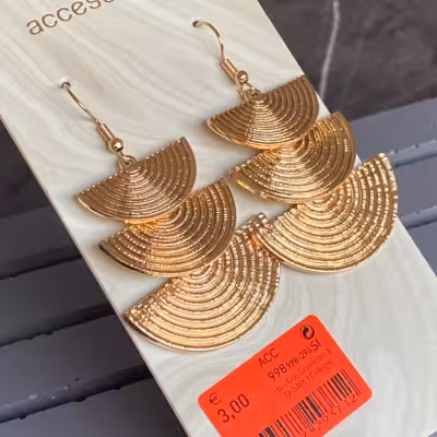 گوشواره دخترانه مناسب کادو تولد