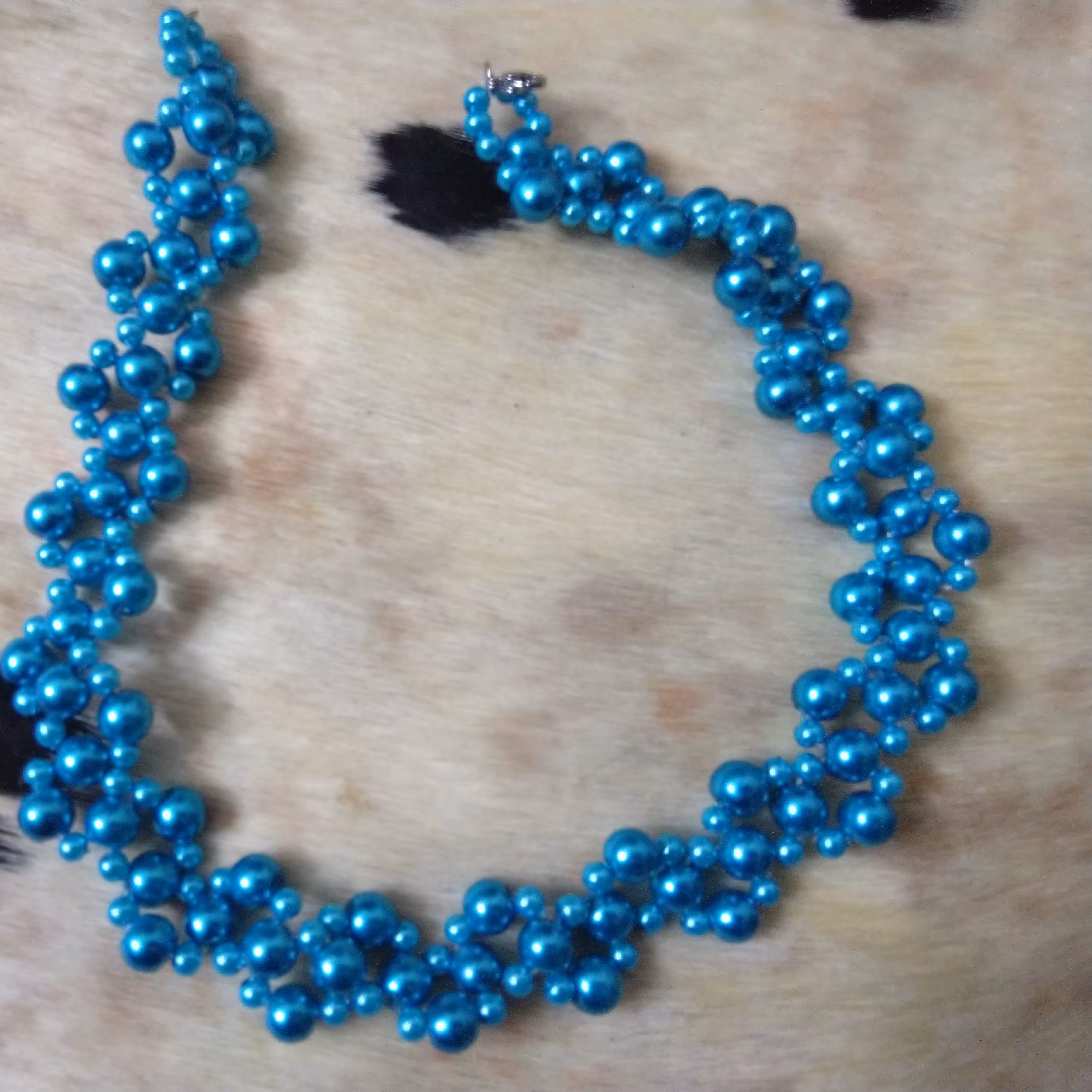 نیم ست مروارید آبی کمرنگ