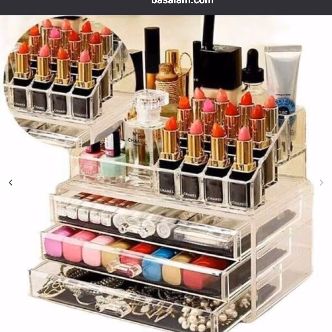 باکس  ارایشی سه کشو مخصوص نظم دادن وسایل ارایشی  لاکچری وخاص مخصوص خانمای باکلاس  هزینه ارسال به عهده خریدار میباشد 